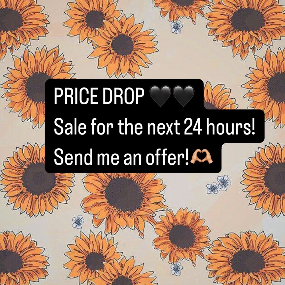 SALE! Next 24 hours grab and bundle!🫶🏼🖤